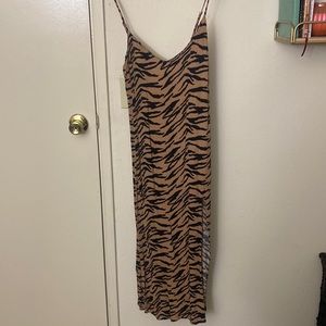 Reformation Crimini Dress / size 6 / Black and Tan zebra print